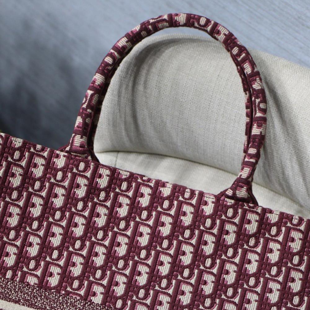 dior-book-tote-9 Tote