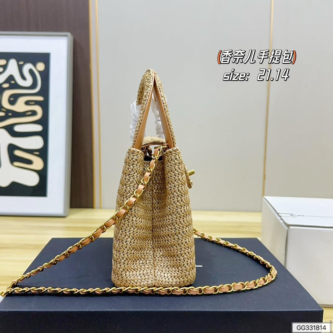 serenityll-200108-chanel-bag Handle