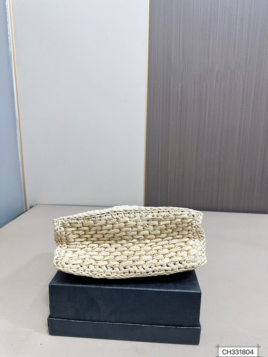 loewe-trend-straw-tote-bag-24x19cm Tote