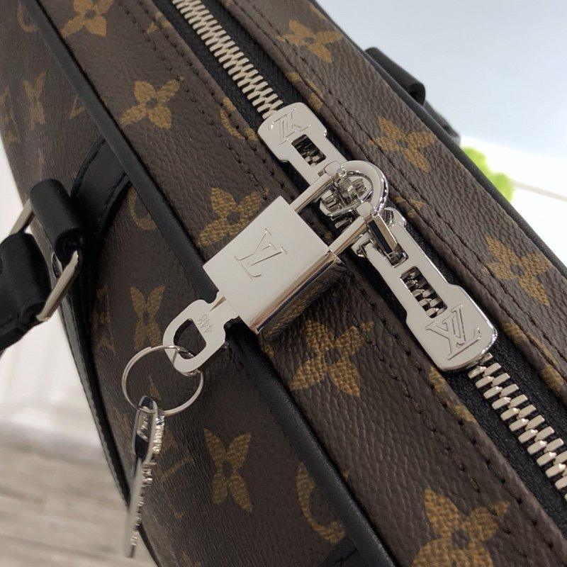 louis-vuitton-bag-4 Handle