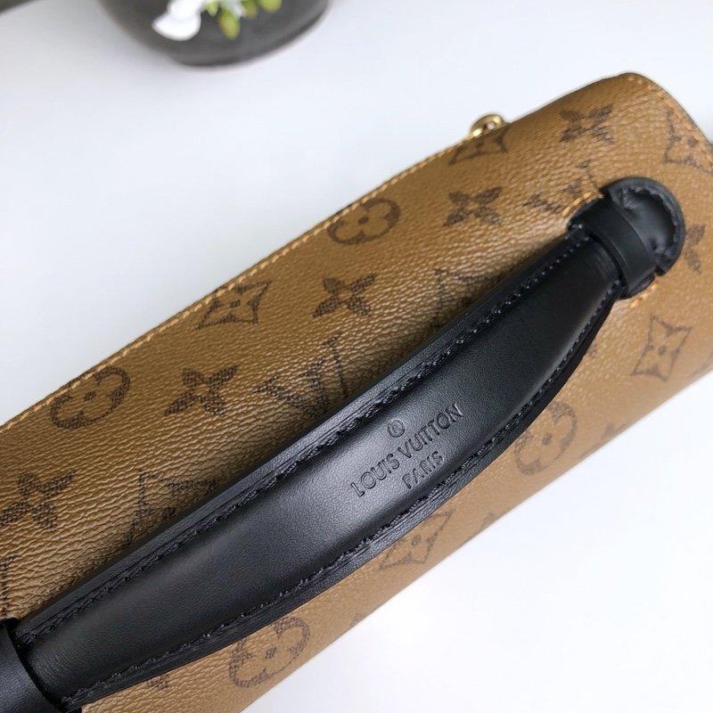 louis-vuitton-bag-14 Crossbody
