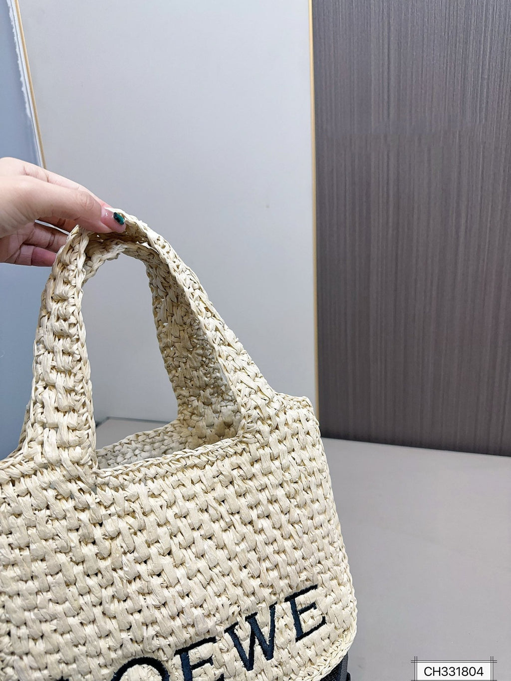 loewe-trend-straw-tote-bag-24x19cm Tote