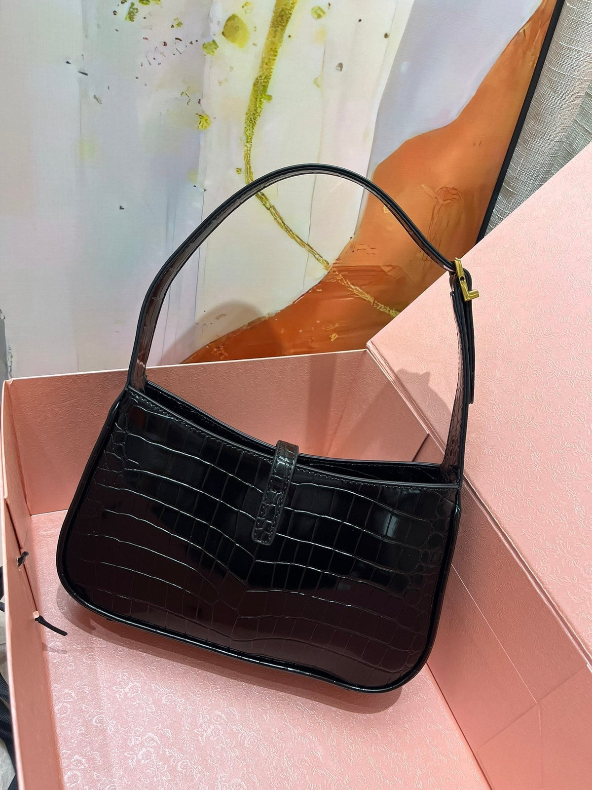 saint-laurent-ysl-croc-embossed-the-5-to-7-hobo-bag Shoulder
