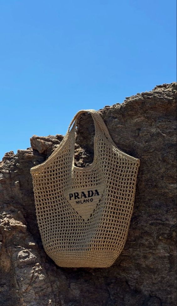 prada-raffia-tote-bag-khaki Tote