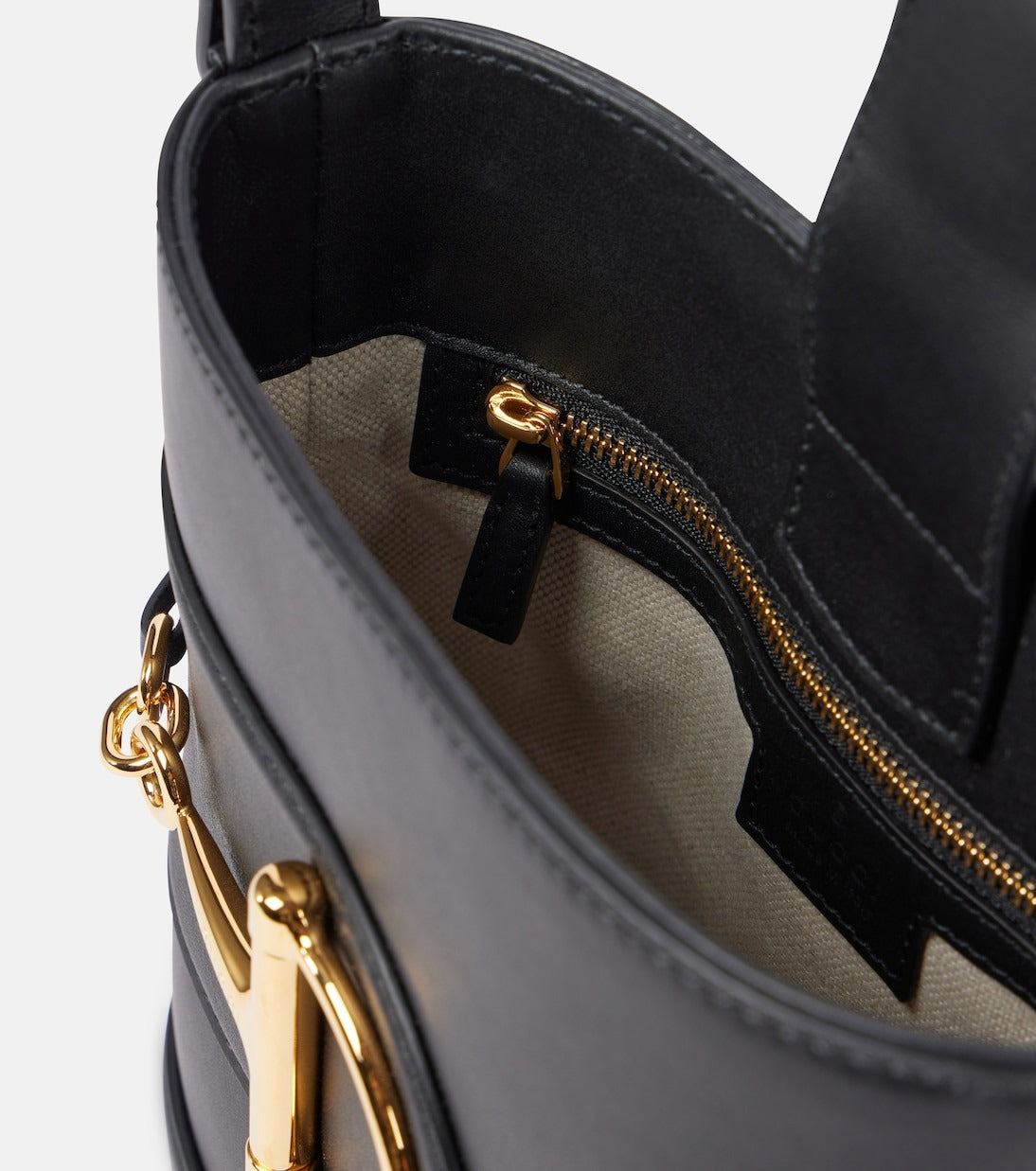 gucci-small-horsebit-embellished-leather-bucket-bag Shoulder