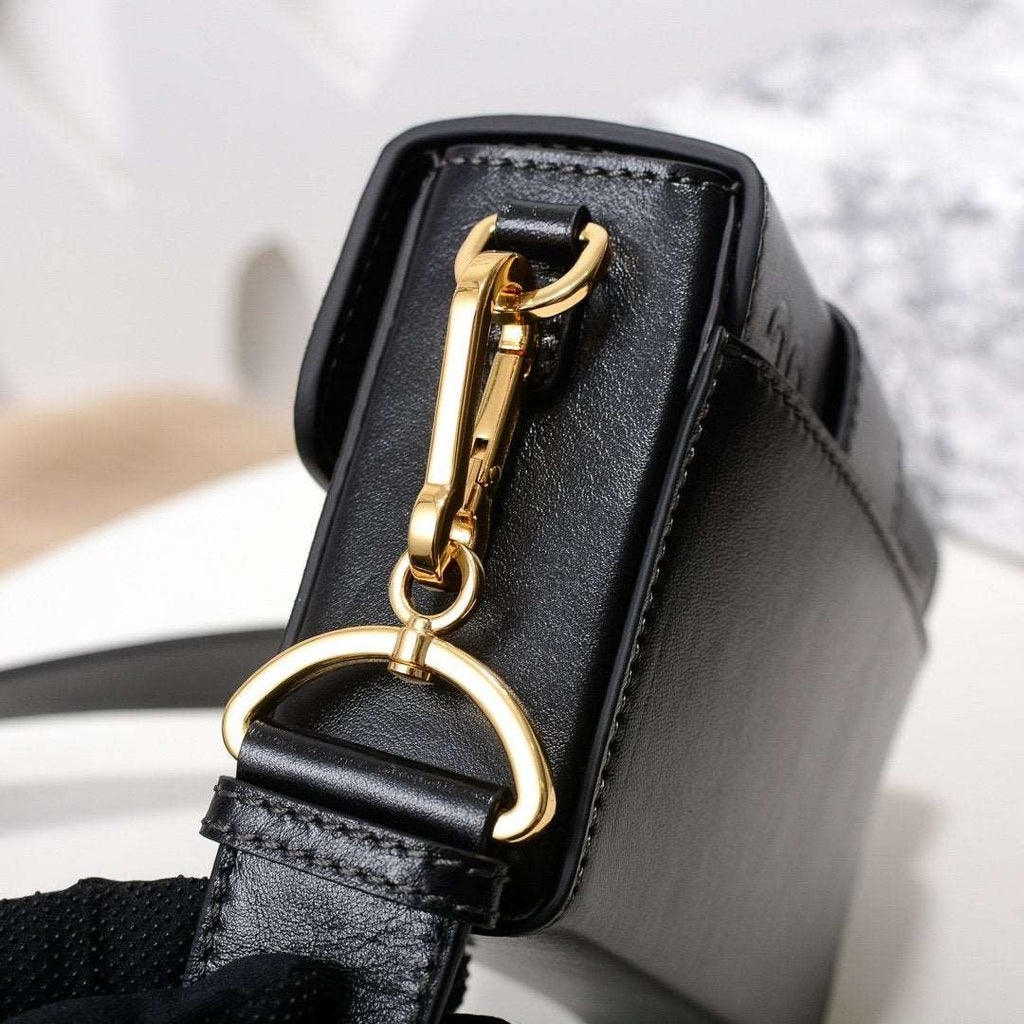 30-montaigne-flap-bag Shoulder
