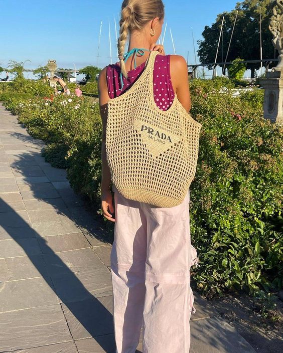 prada-raffia-tote-bag-khaki Tote