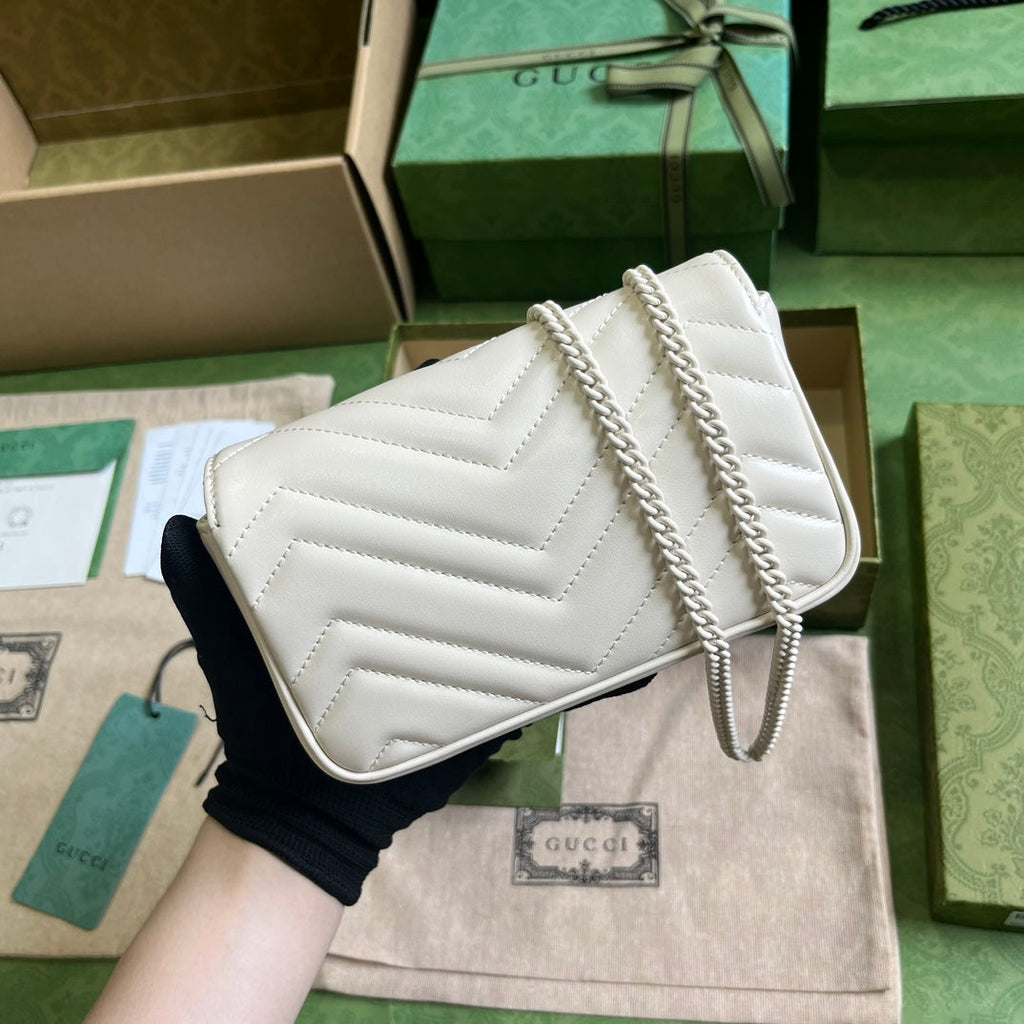 gucci-gg-marmont-belt-bag-in-white-476433-size-16-5x10x4-4-cm Crossbody
