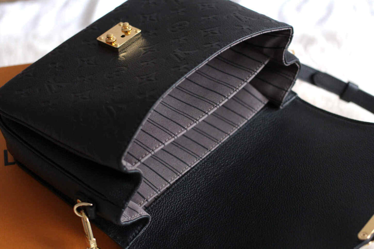 louis-vuitton-pochette-metis-bag Handle