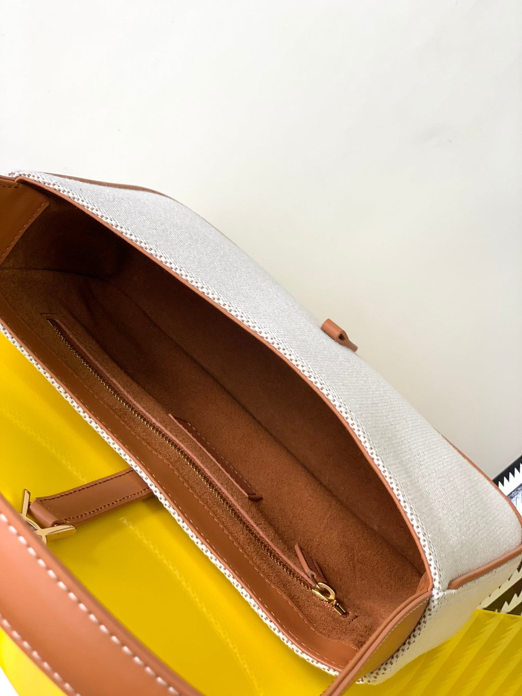 ysl-le-5-a-7-in-canvas-and-leather-23-x-16-x-6-5-cm Shoulder