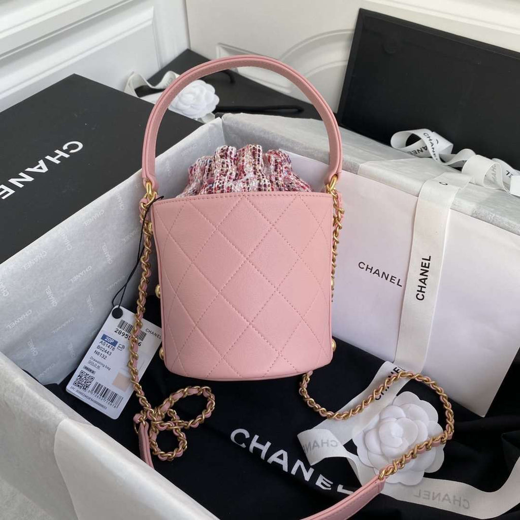 chanel-2020-tweed-soul-bucket-bag-pink-copy Handle