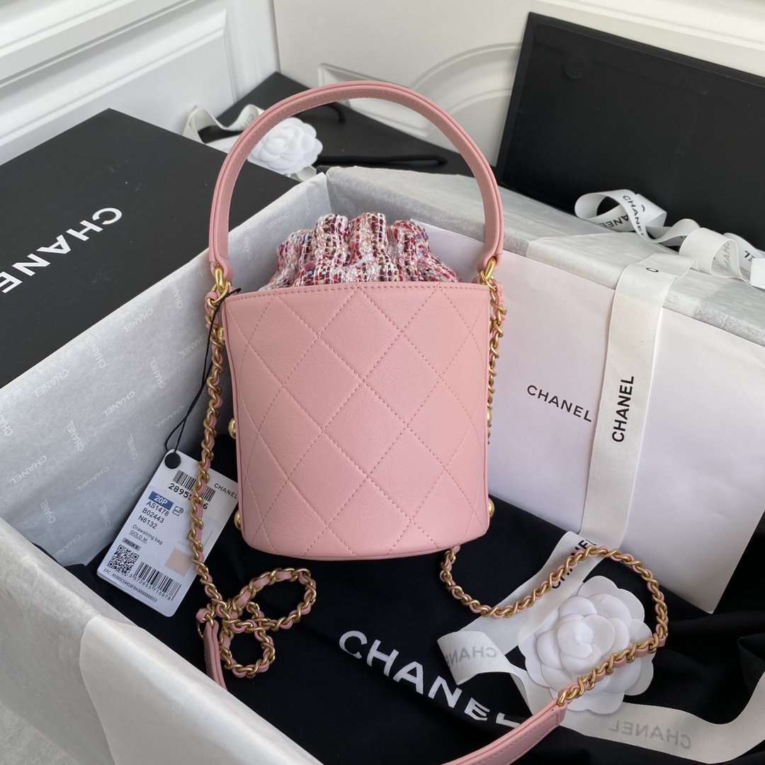 chanel-2020-tweed-soul-bucket-bag-pink-copy Handle