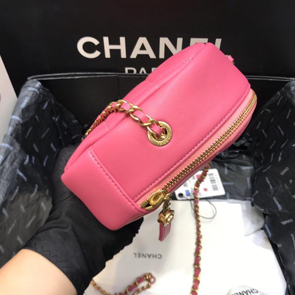 chanel-wallet-1 Crossbody