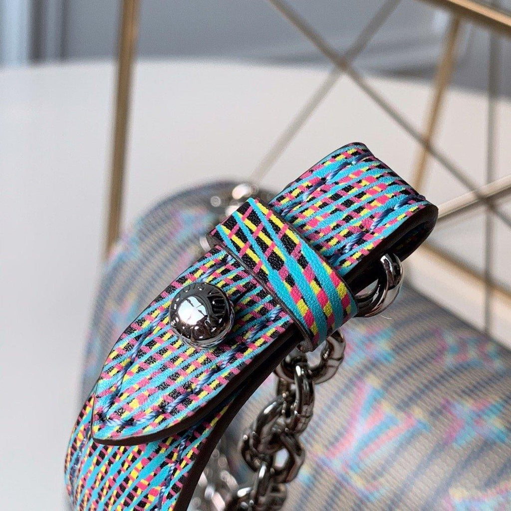 copy-louis-vuitton-twist-mm-1 Crossbody