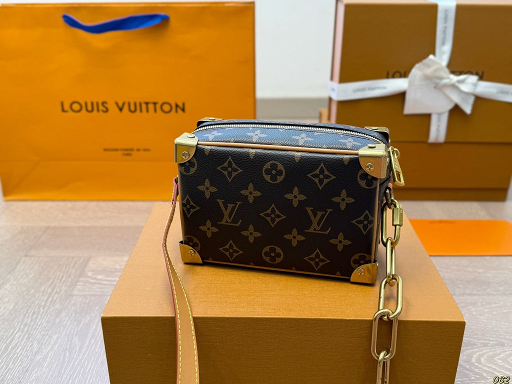 louis-vuitton-lv-soft-trunk-box-bag-satchel-18x12cm Handle