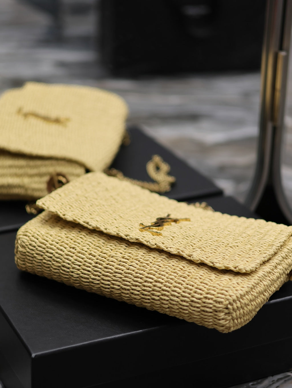 ysl-kate-in-raffia-28-5-20-6cm Crossbody
