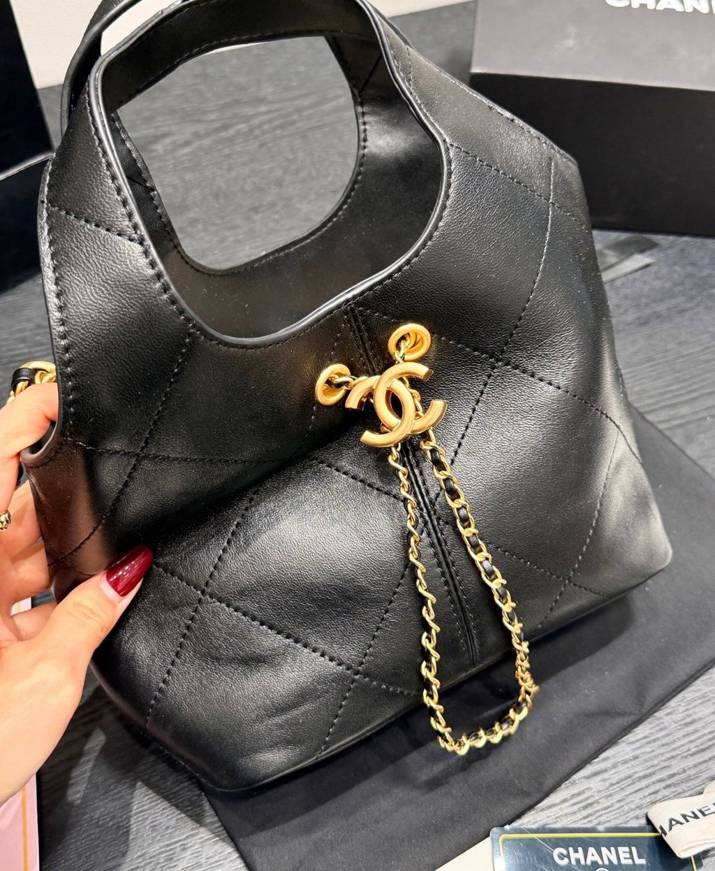 serenityll-200107-chanel-bag Tote