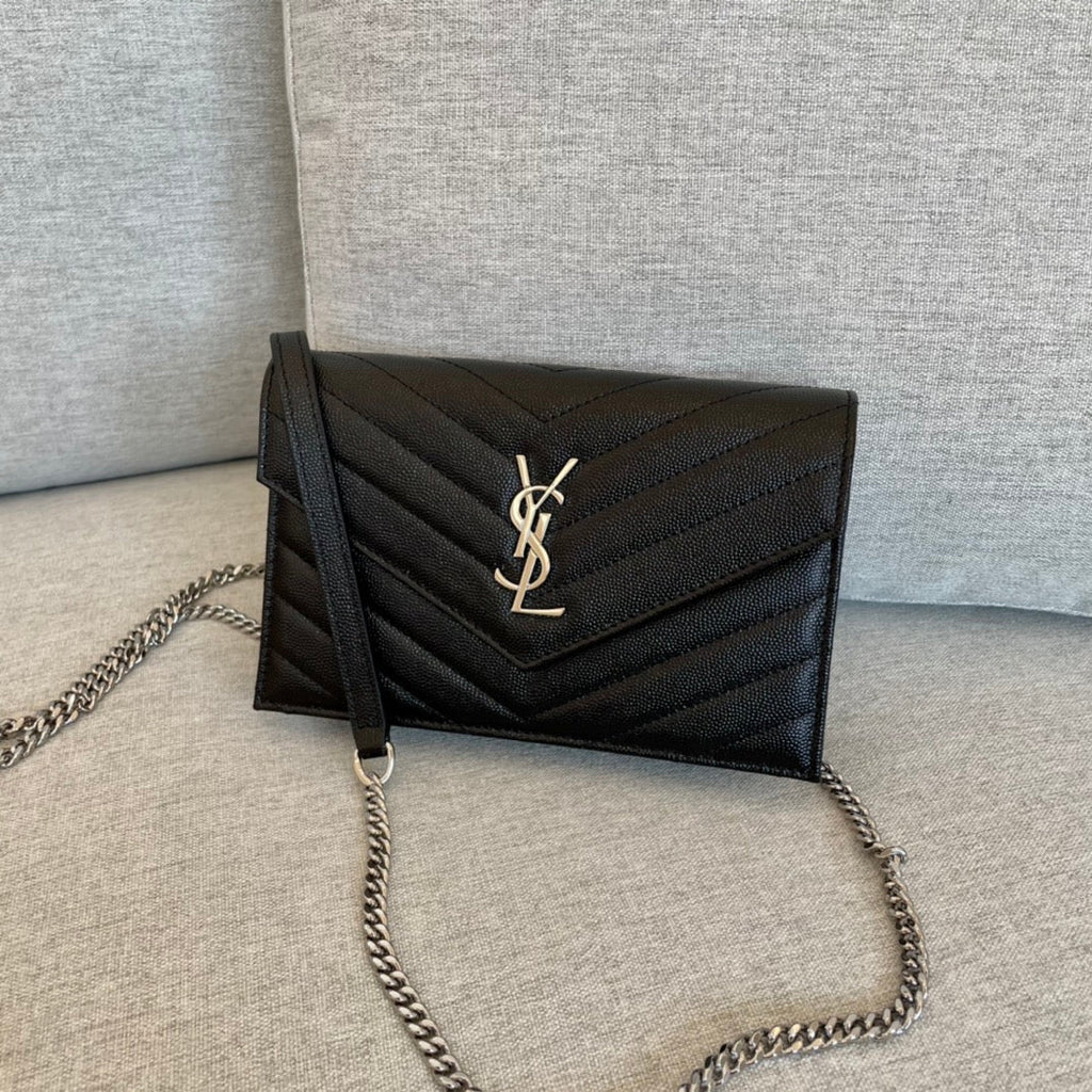 ysl-cassandre-envelope-chain-wallet-black-grain-leather-19x11-5x4-cm Crossbody