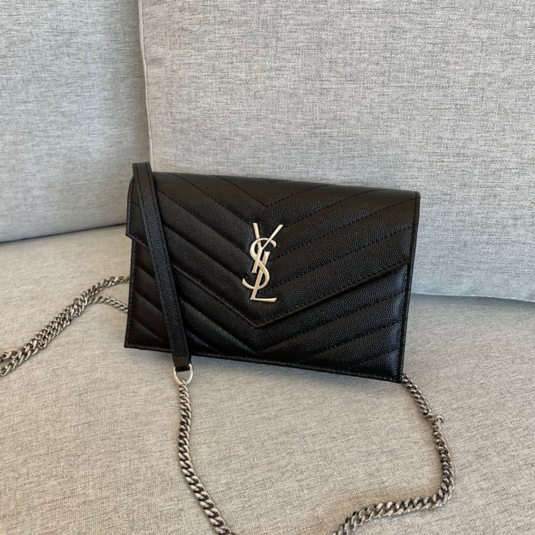 ysl-cassandre-envelope-chain-wallet-black-grain-leather-19x11-5x4-cm Crossbody