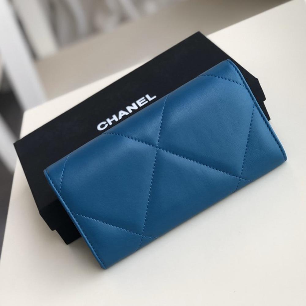 chanel-19-quilted-flap-wallet-copy ohter