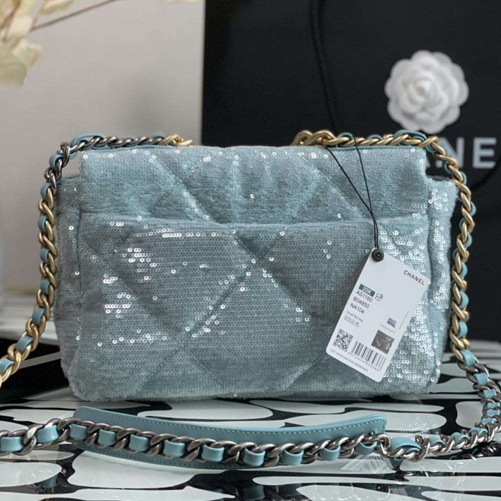 chanel-flap-bag-12 Crossbody