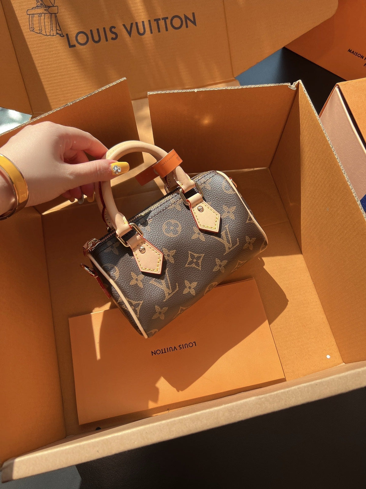 serenityll-181909-luxury-bags Handle