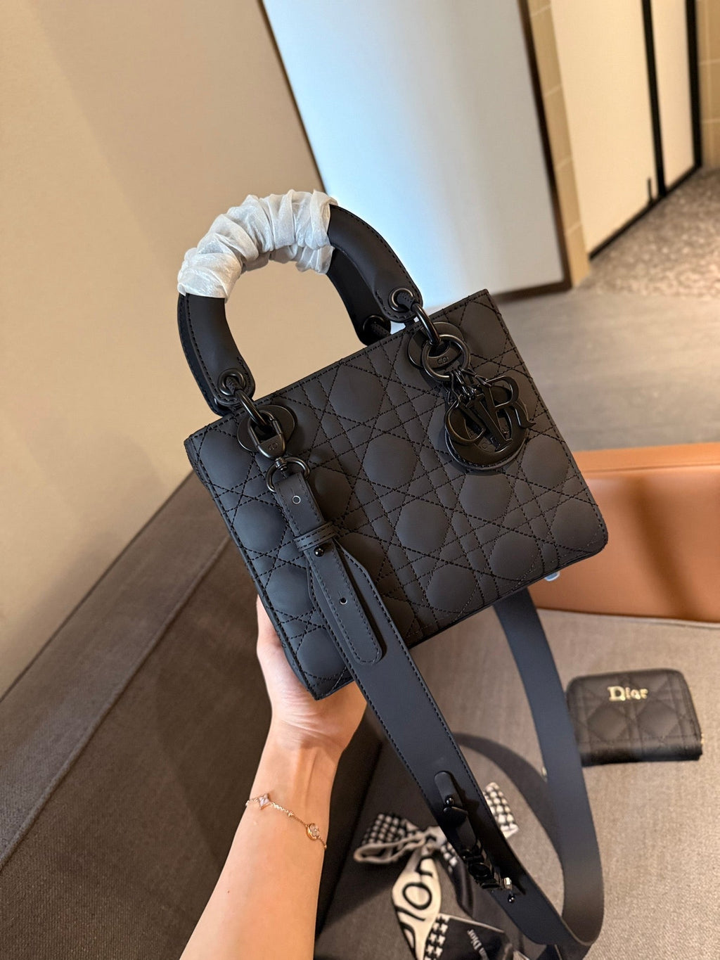 serenityll-181940-luxury-bags-20cm Handle