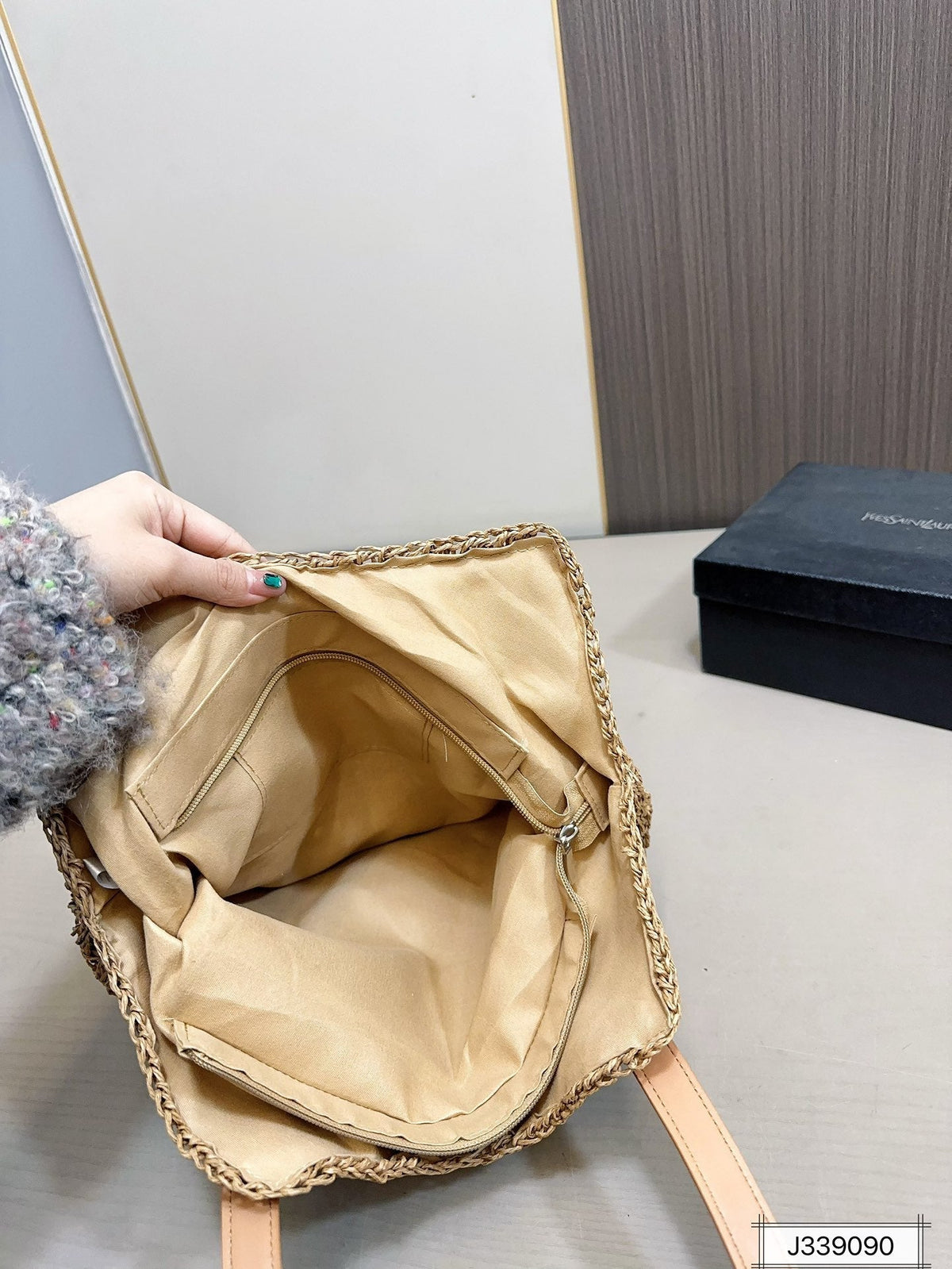 ysl-saint-laurent-vacation-casual-raffia-woven-tote-bag-35x32cm Tote