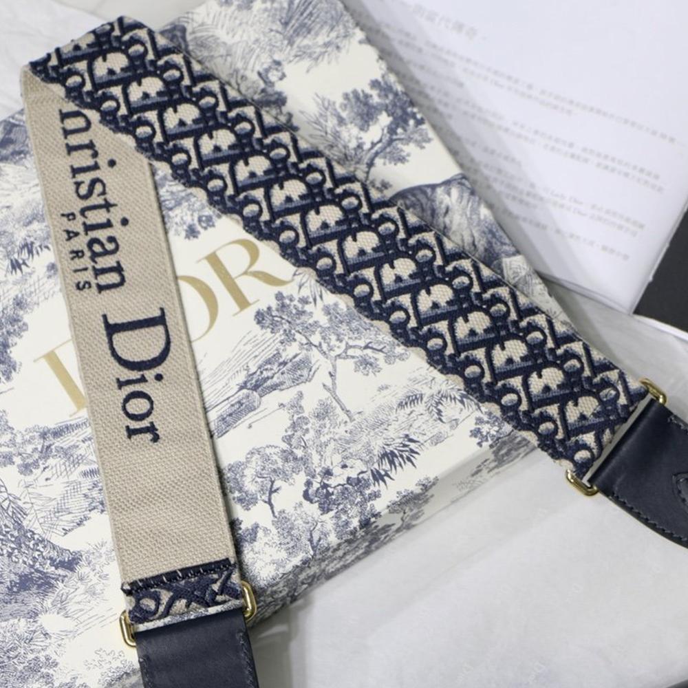 medium-dior-bobby-bag-2 Shoulder
