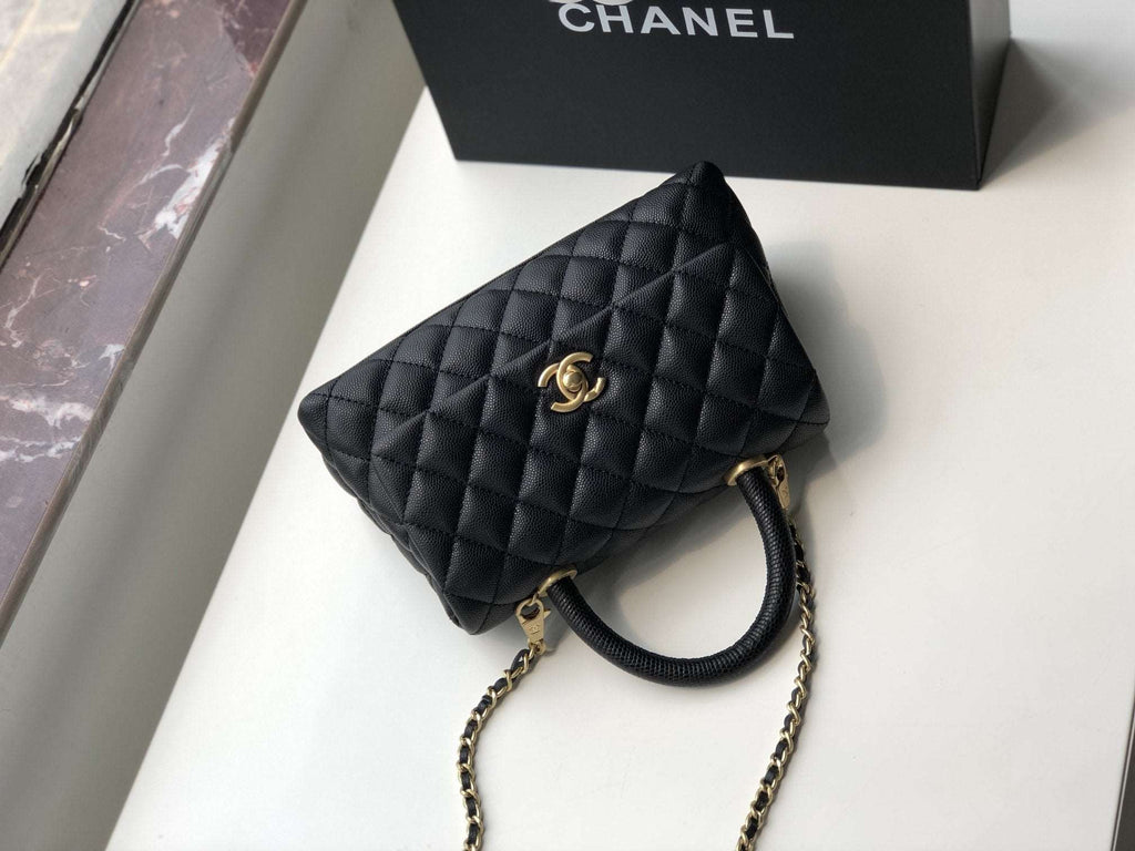 flap-bag-with-top-handle-7 Handle