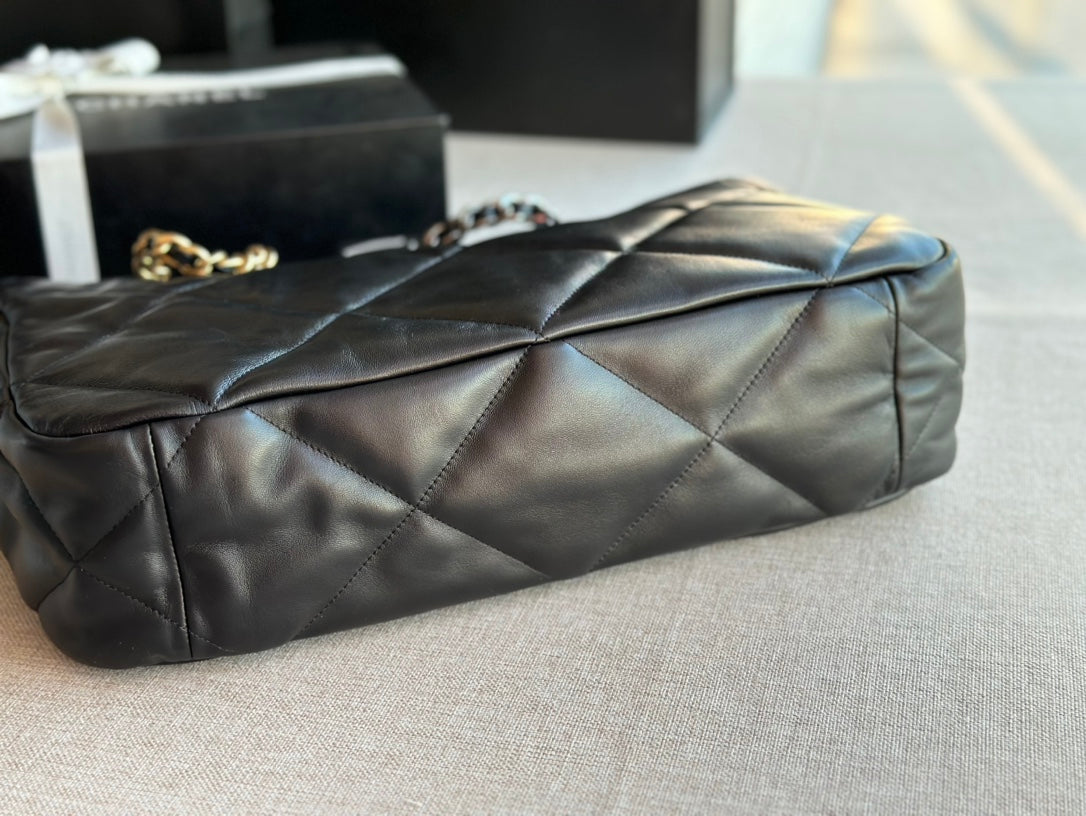 chanel-19-shopping-bag-41-black-lambskin-24-x-41-x-10-cm Tote