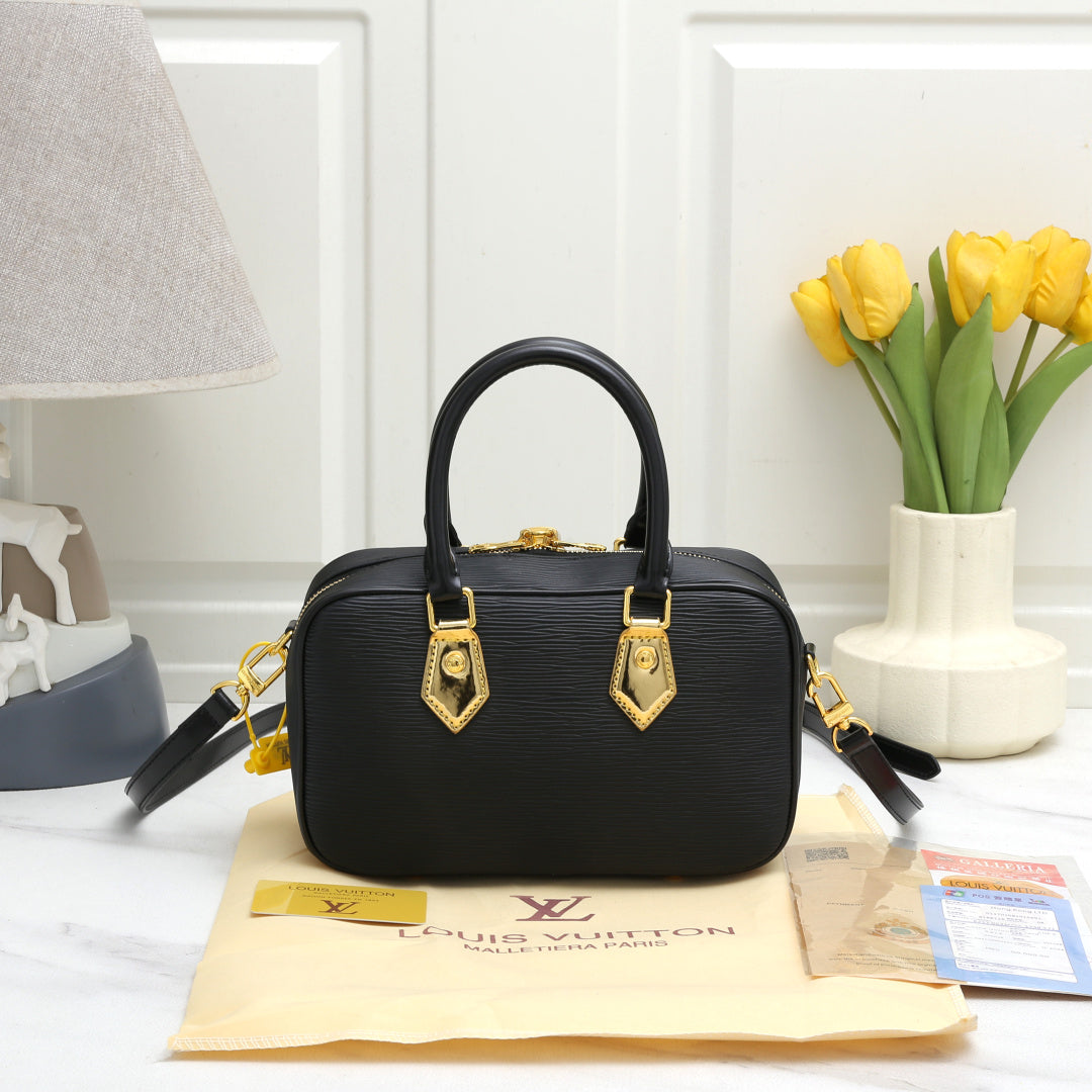 louis-vuitton-lv-trend-tote-bag-black-26x10x16cm Handle