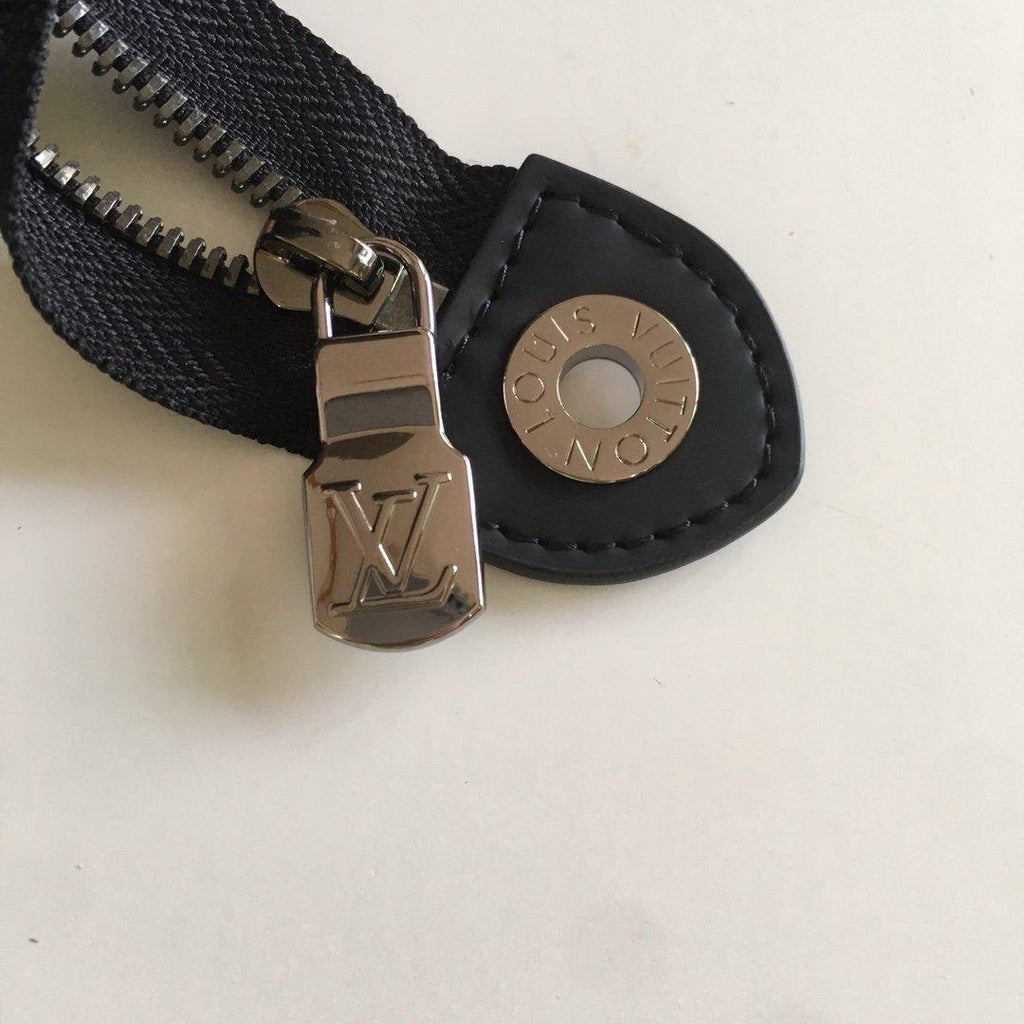 louis-vuitton-bag-9 Handle