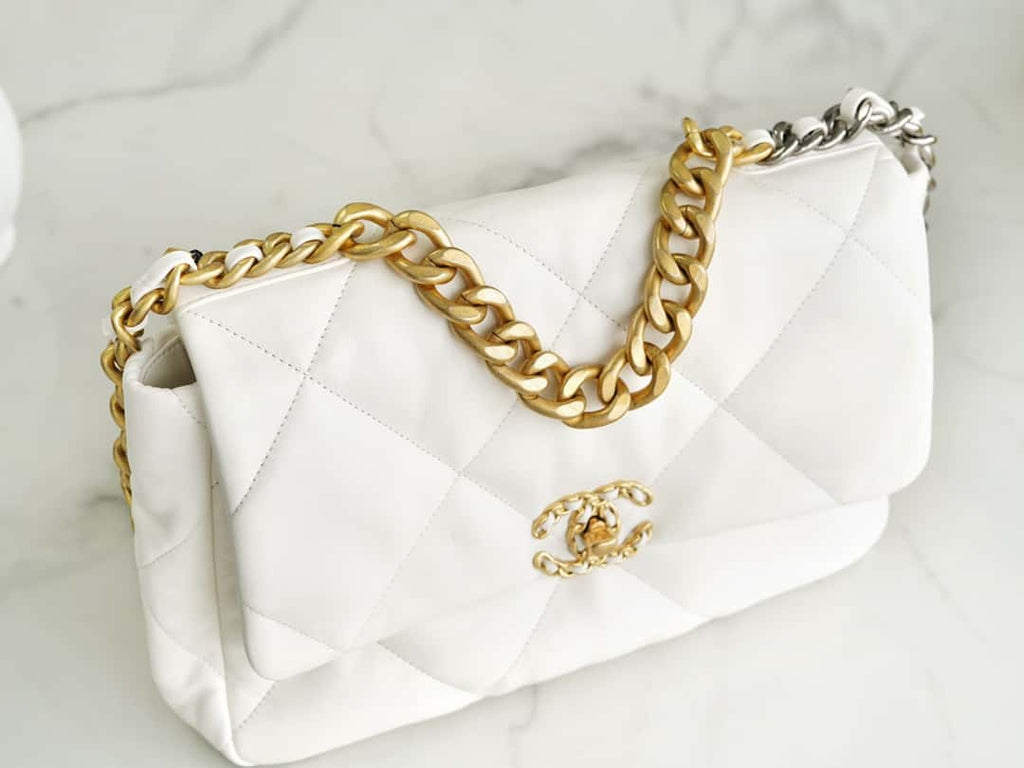 chanel-19-large-handbag-lambskin-gold-as1161-white Handle
