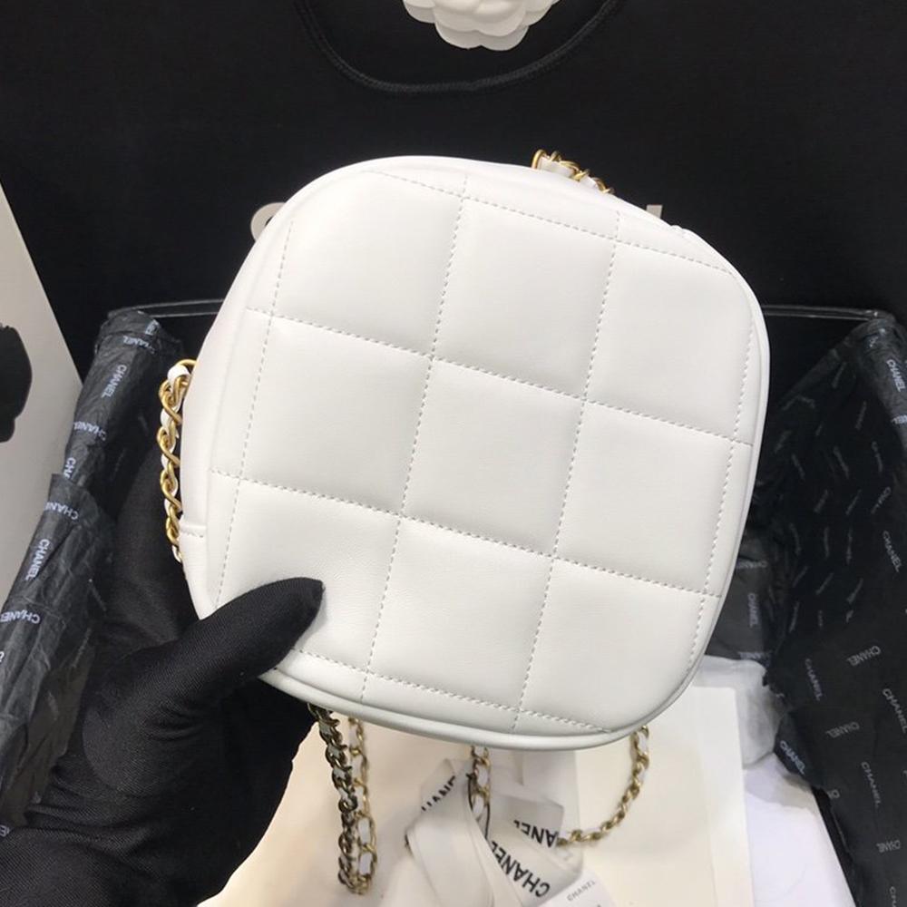 chanel-wallet-2 Crossbody