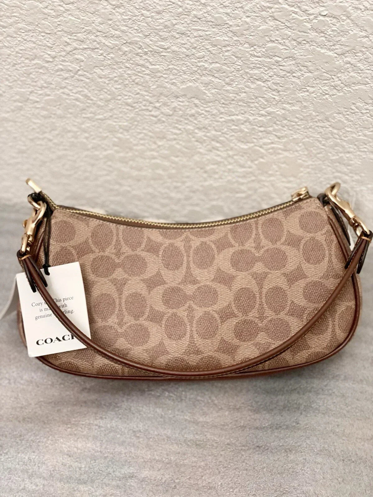 coach-ashton-baguette Shoulder