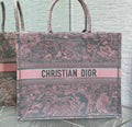 dior-book-tote-large-gray-and-pink-toile-de-jouy-reverse-beverly-hills-embroidery-42-x-35-x-18-5-cm Tote