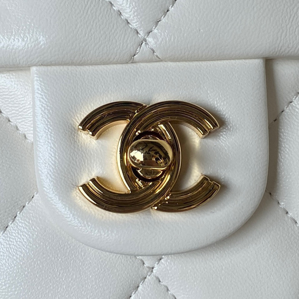 chanel-flap-bag-gold-top-handle-white-13x21x8cm Handle
