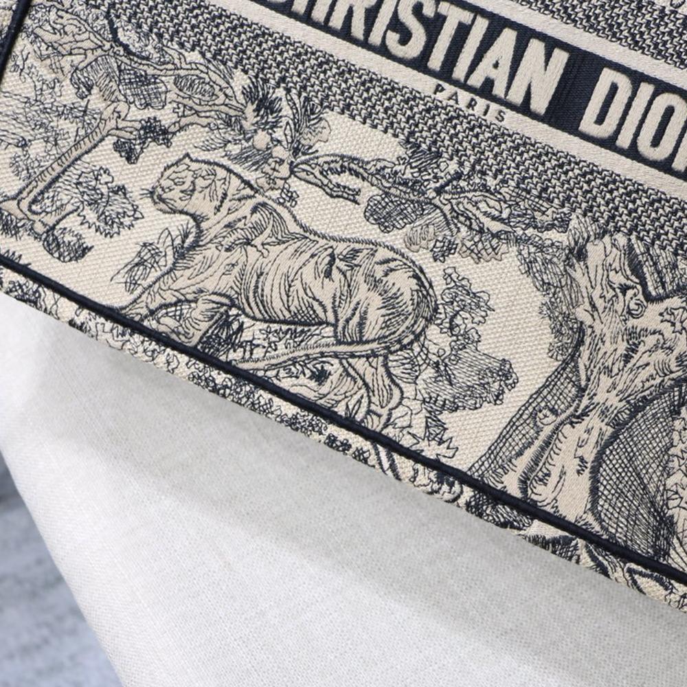dior-book-tote-6 Tote