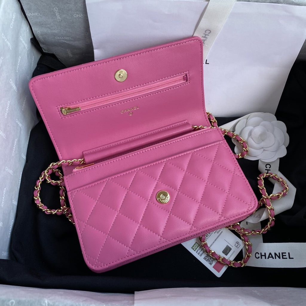 classic-handbag-3 Crossbody