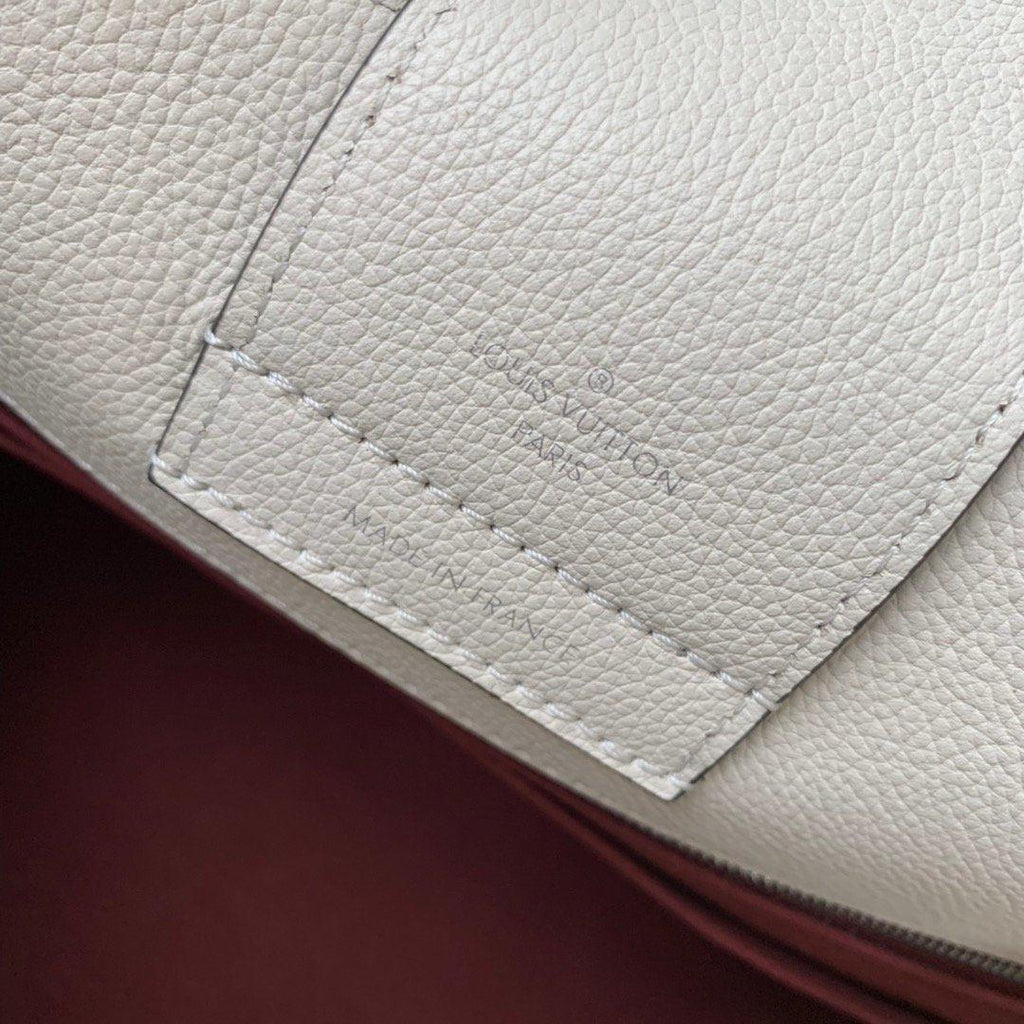 louis-vuitton-lockme-day-bag Handle