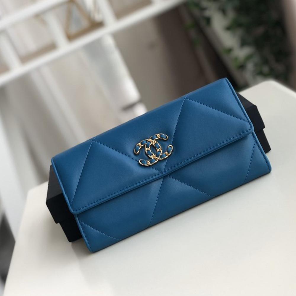 chanel-19-quilted-flap-wallet-copy ohter