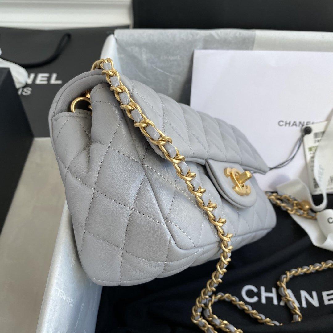 mini-flap-bag-5 Crossbody