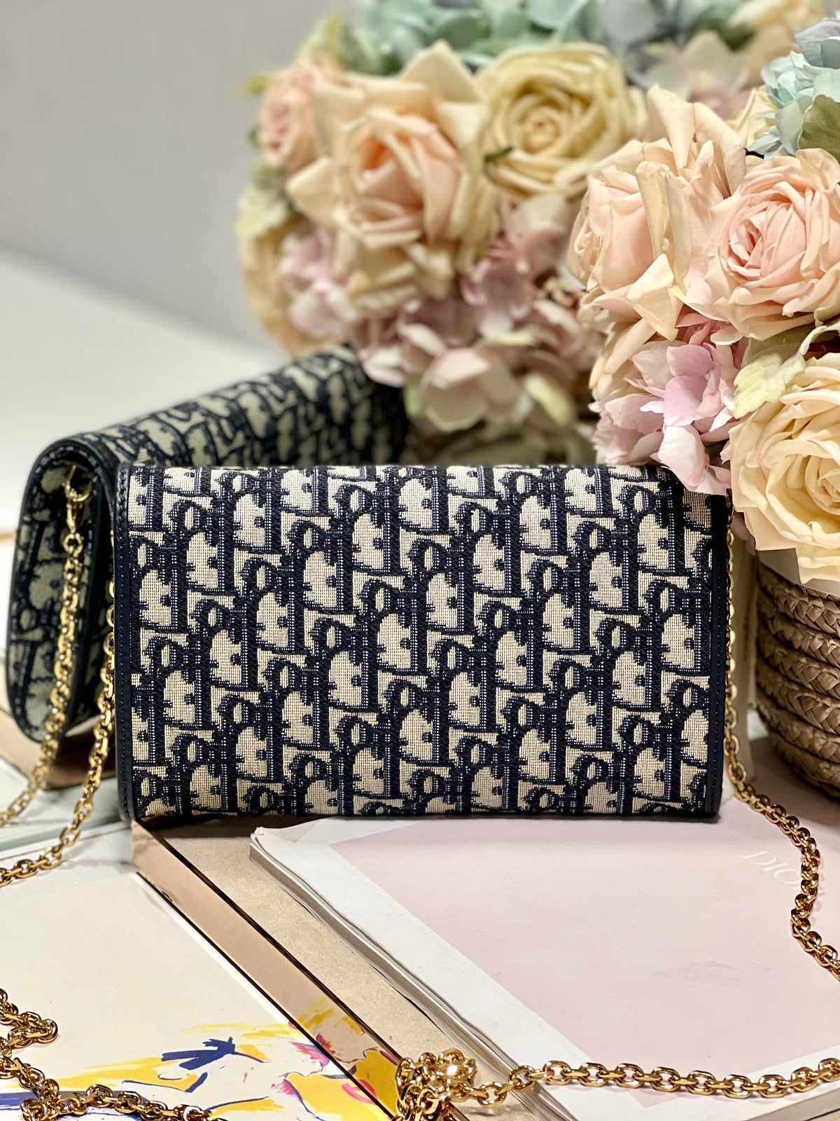 dior-bobby-wallet-on-chain-east-west-blue-oblique-jacquard-21-5-12-4cm Crossbody