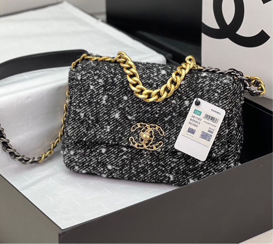 chanel-19-small-black-and-white-orea-tweed Shoulder