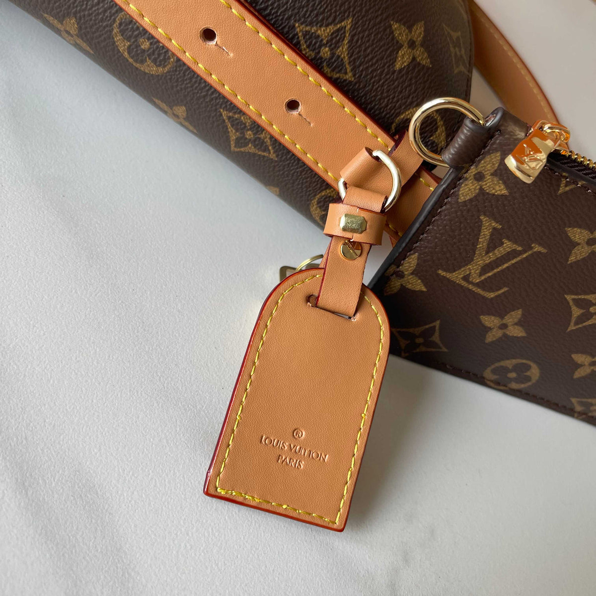 lv-x-all-in-bb-bag-monogram-canva Handle