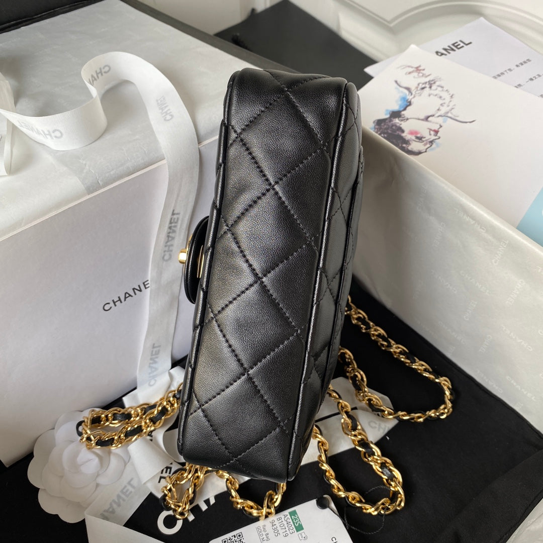 chanel-flap-bag-gold-top-handle-black-13x21x8cm Handle