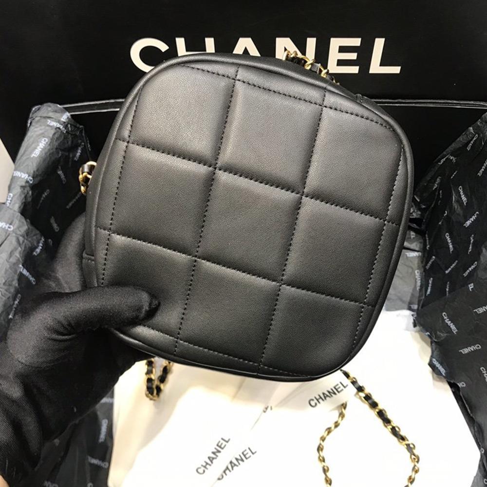 chanel-wallet Crossbody