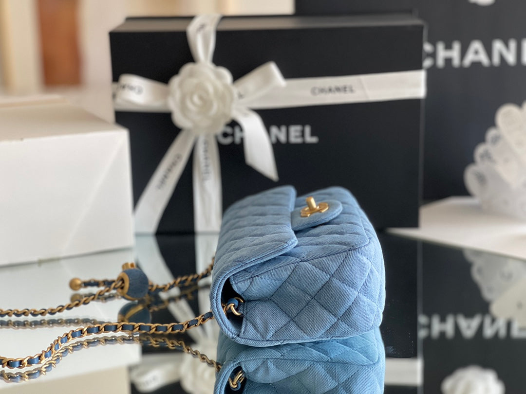 chanel-denim-flap-bag-20x13x7cm Crossbody
