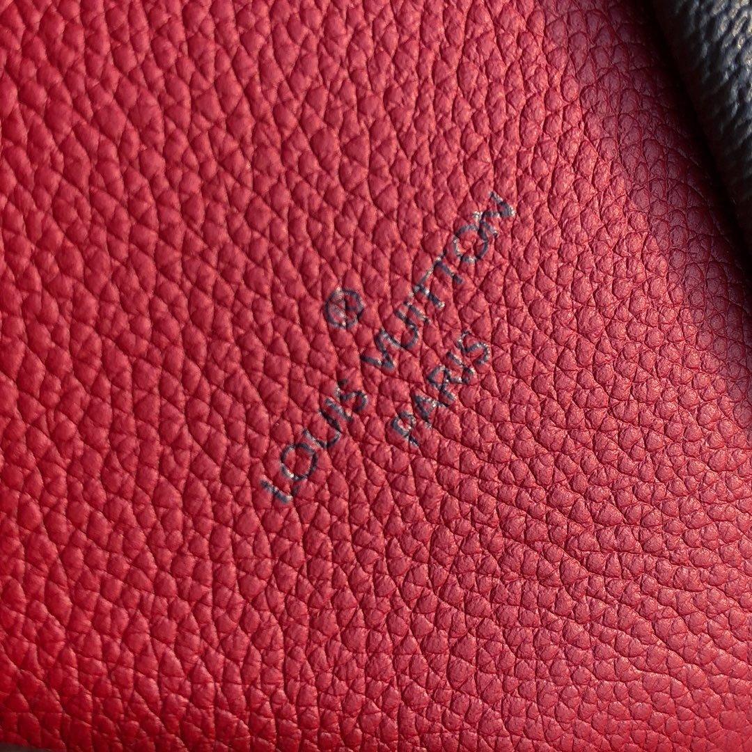 v-tote-mm Tote